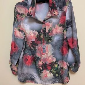 Mode Vin Rouge Beautiful Summer blouse, “Looks like a watercolour” colour. 🖼️ M